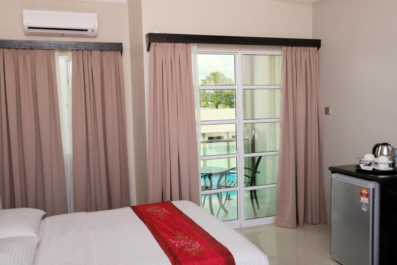 Aneeda Inn Pantai Cenang  Ngoại thất bức ảnh