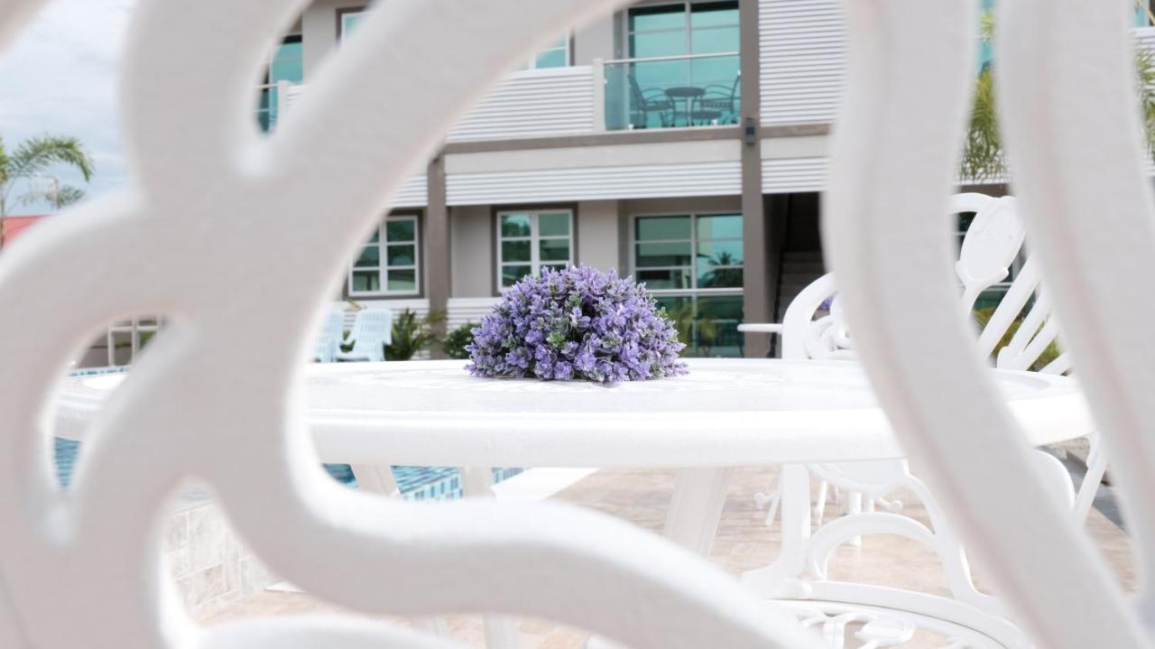 Aneeda Inn Pantai Cenang  Ngoại thất bức ảnh