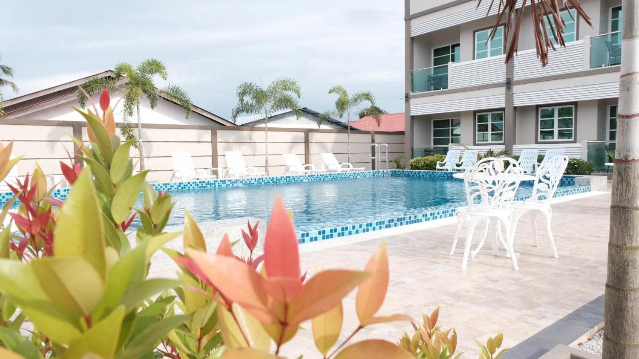 Aneeda Inn Pantai Cenang  Ngoại thất bức ảnh